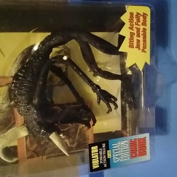Todd Toys Spawn Violator black variant - Picture 2 of 4